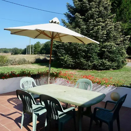 Holiday home Sejour A La Campagne Pour 6 Avec Piscine